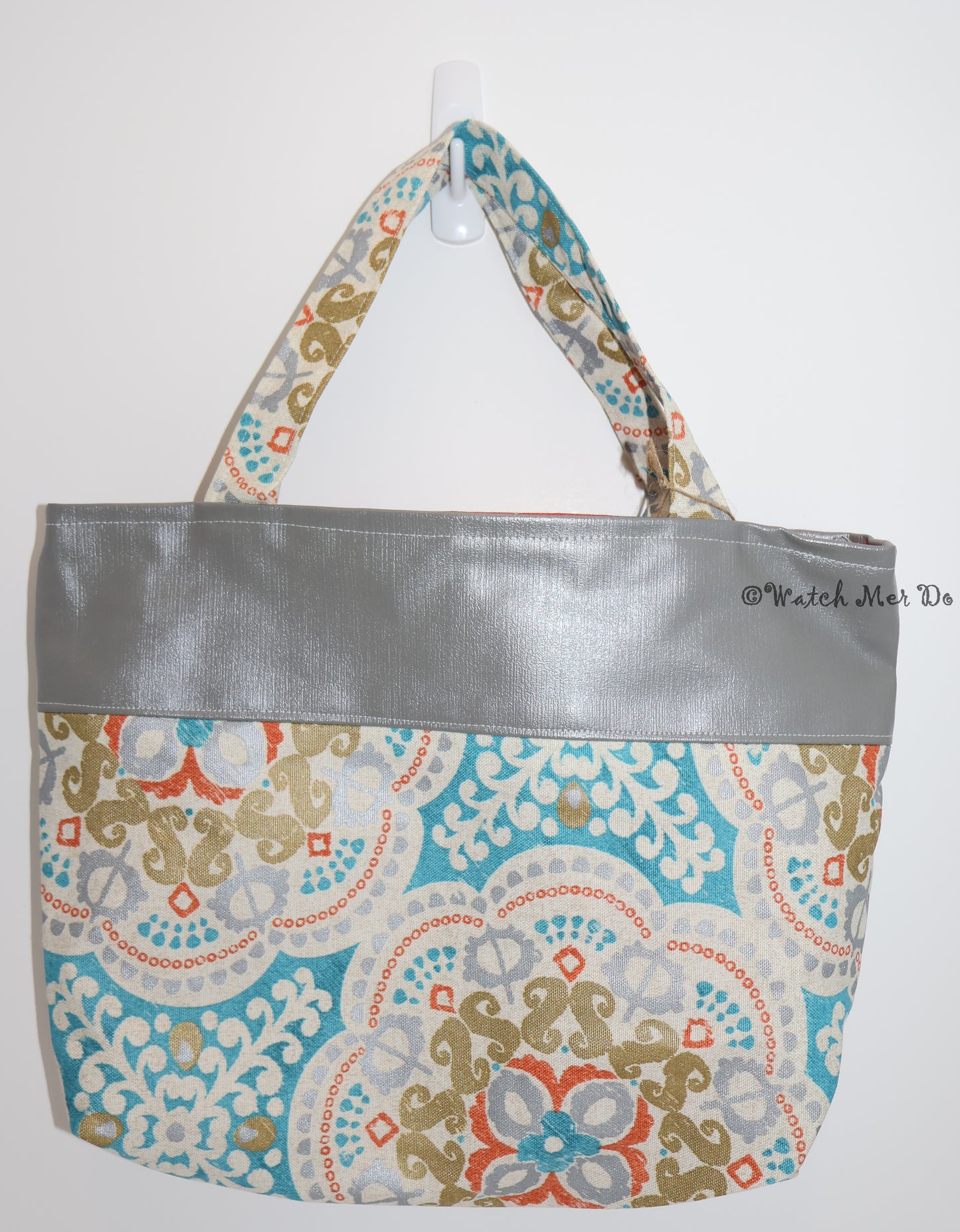 Tote - Medium