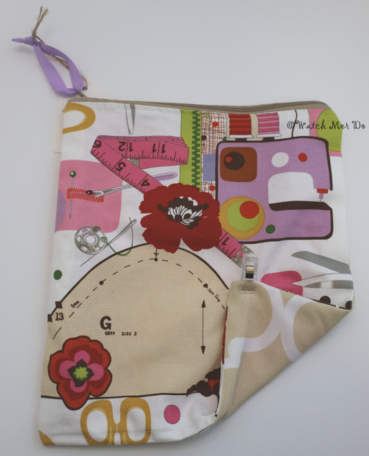 Zip pouch